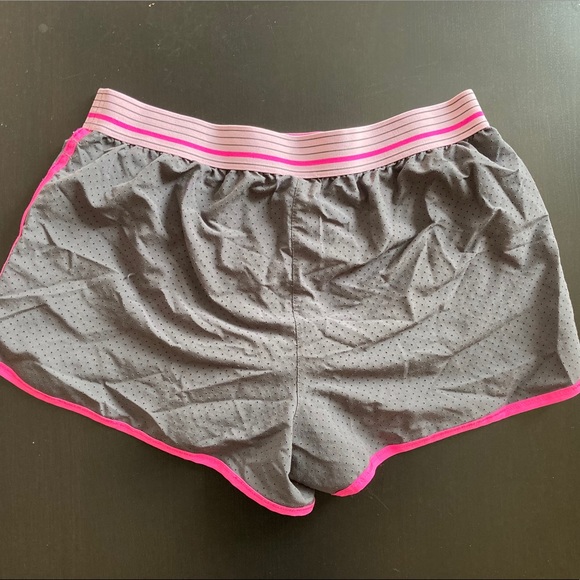 🏃‍♀️2 for $50 - Under Armour Shorts - Picture 2 of 3